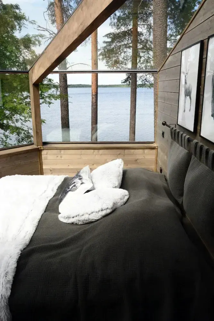 Revontuli Resort Glass Igloos