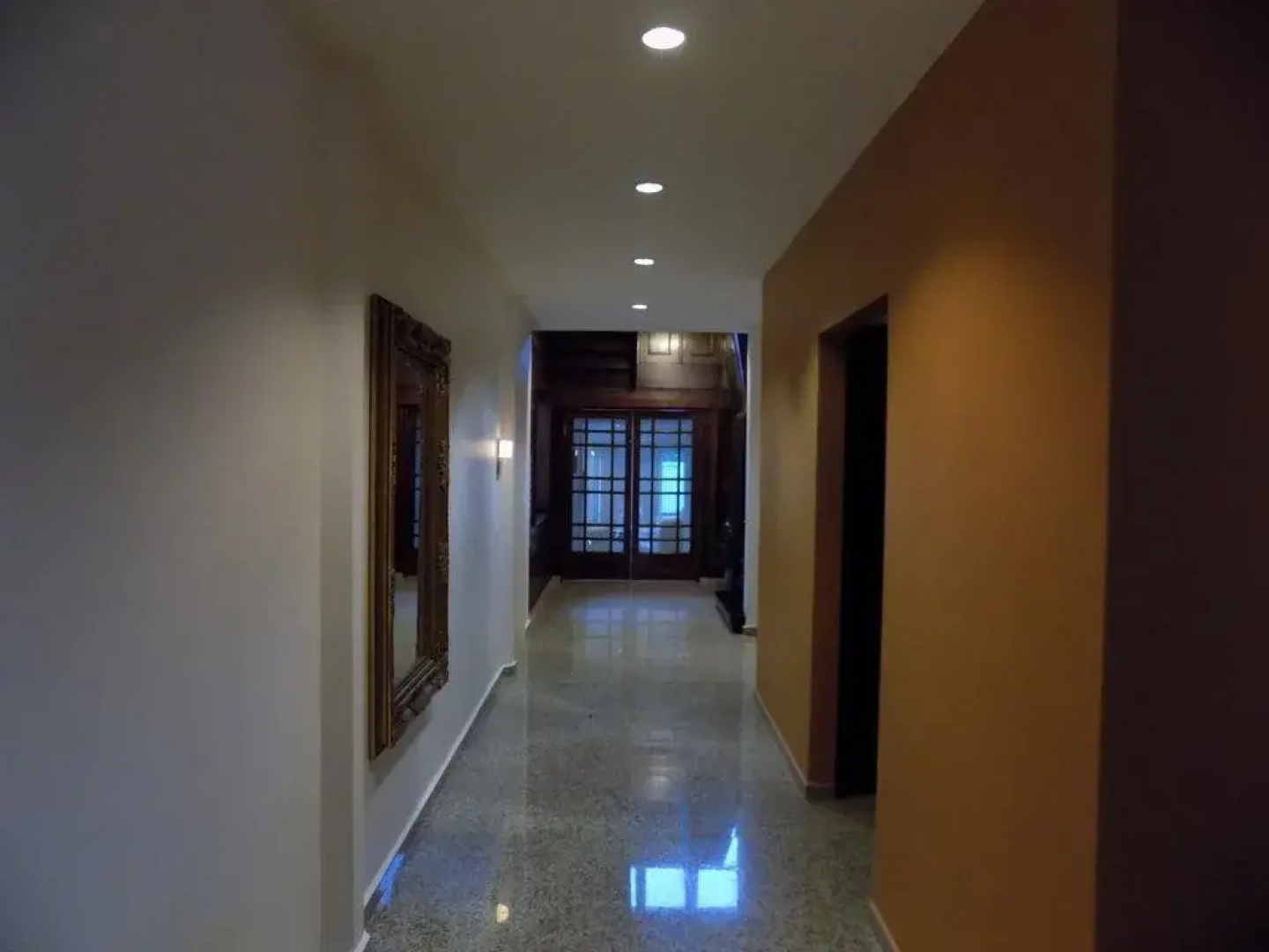 The Mansion Suites