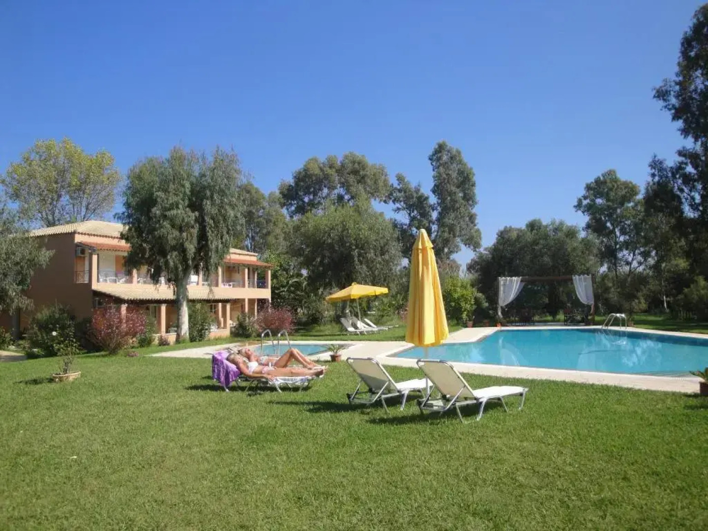 Tellis Holiday Rooms