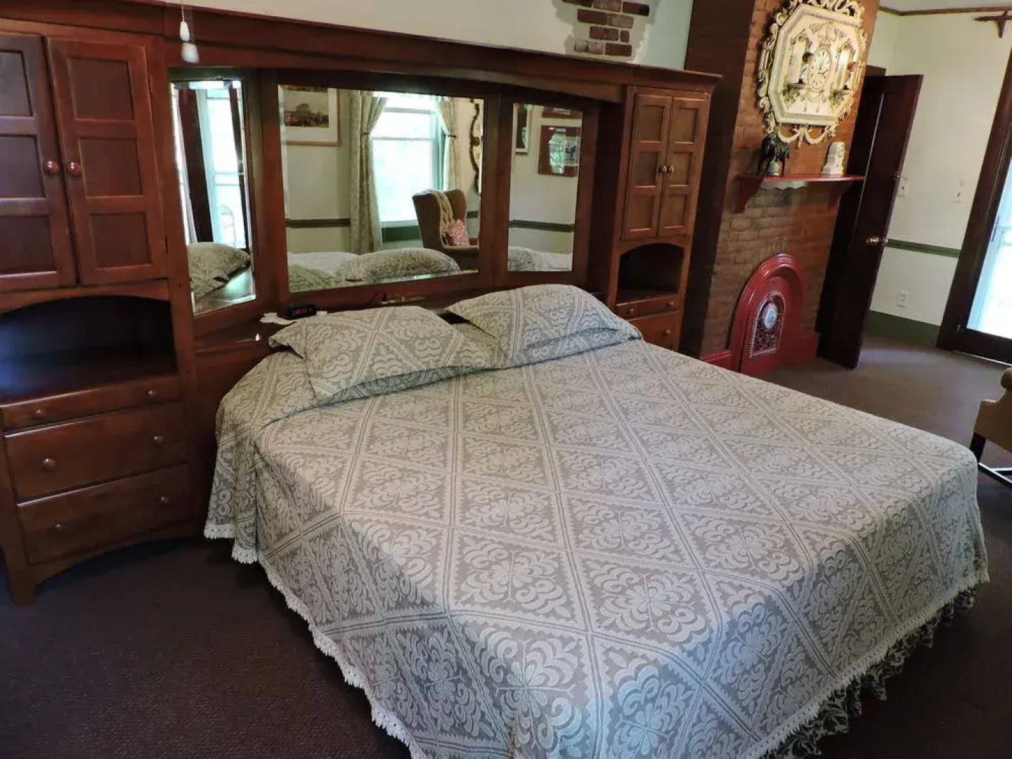 Saratoga Farmstead B&B