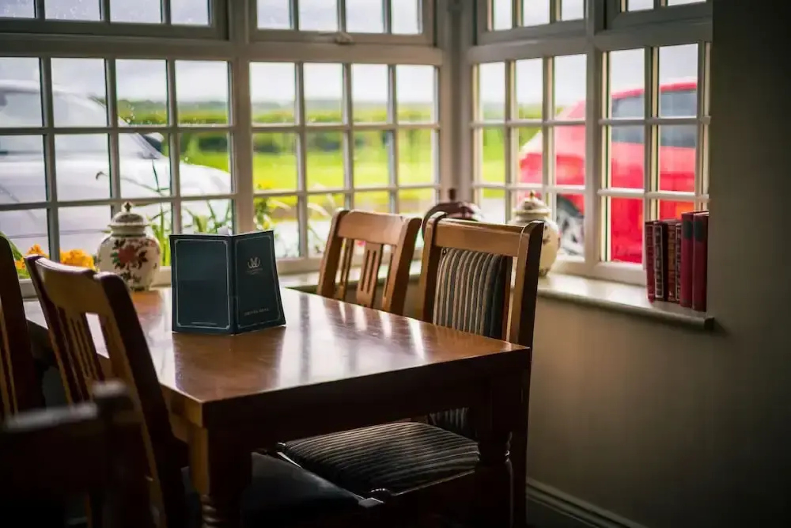 The Three Horseshoes