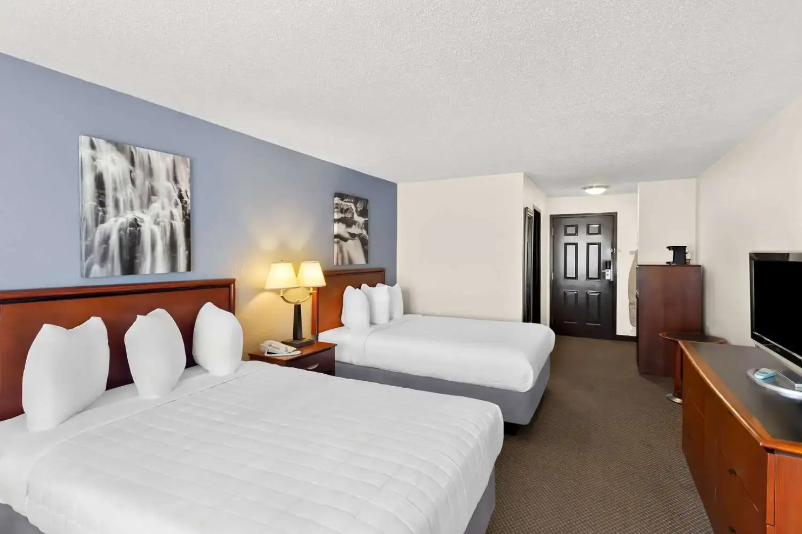 Best Western Huntington Mall Inn