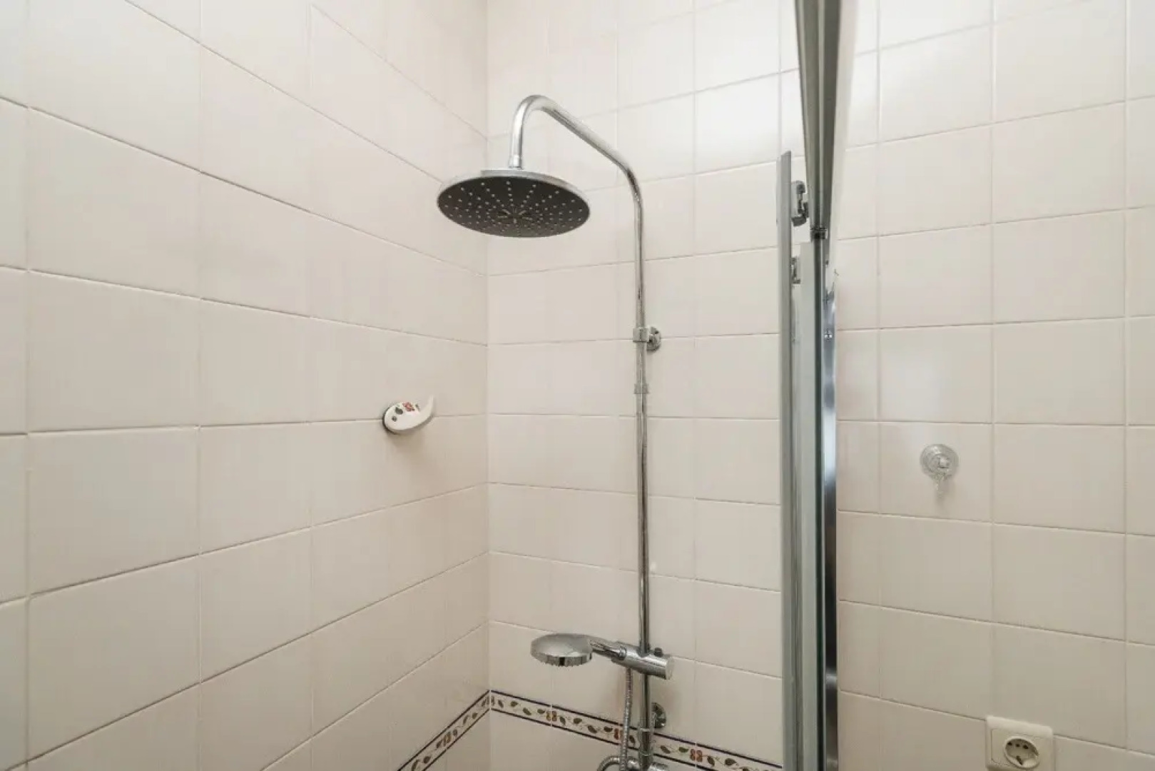 Villa Aroeira With Pool By Homing