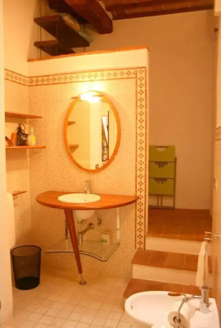 Beautiful private villa for 7 people with WIFI, private pool, TV and parking, close to Montepulc