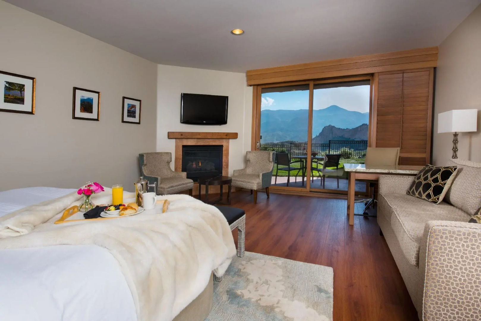 Garden of the Gods Resort and Club