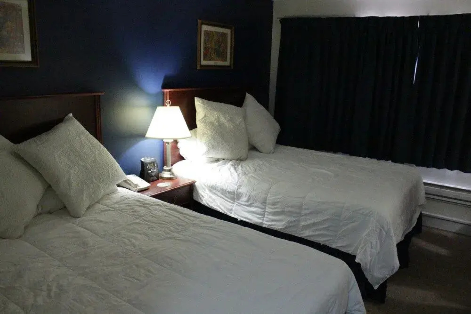 Morinville Plaza & Suites