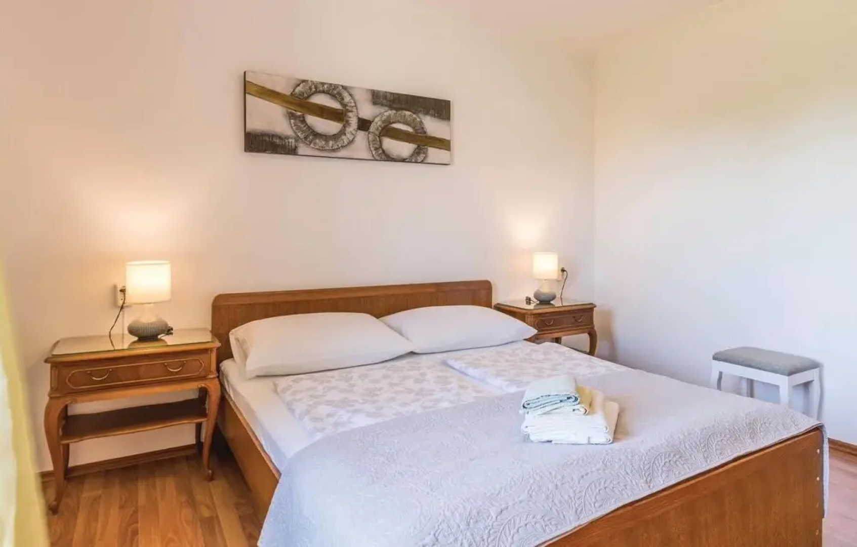 Stunning Home in Kuzinici With Wifi and 5 Bedrooms