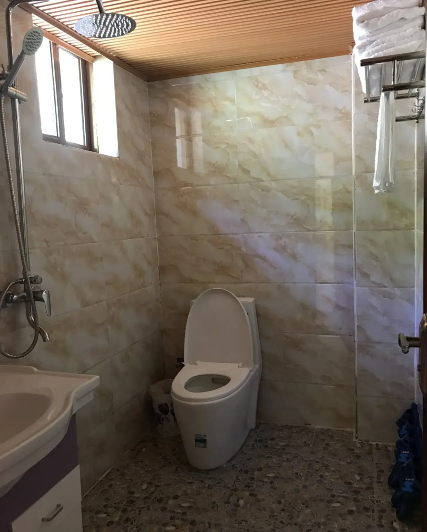 Tibet Guset House Tiger Leaping Gorge Shangrila