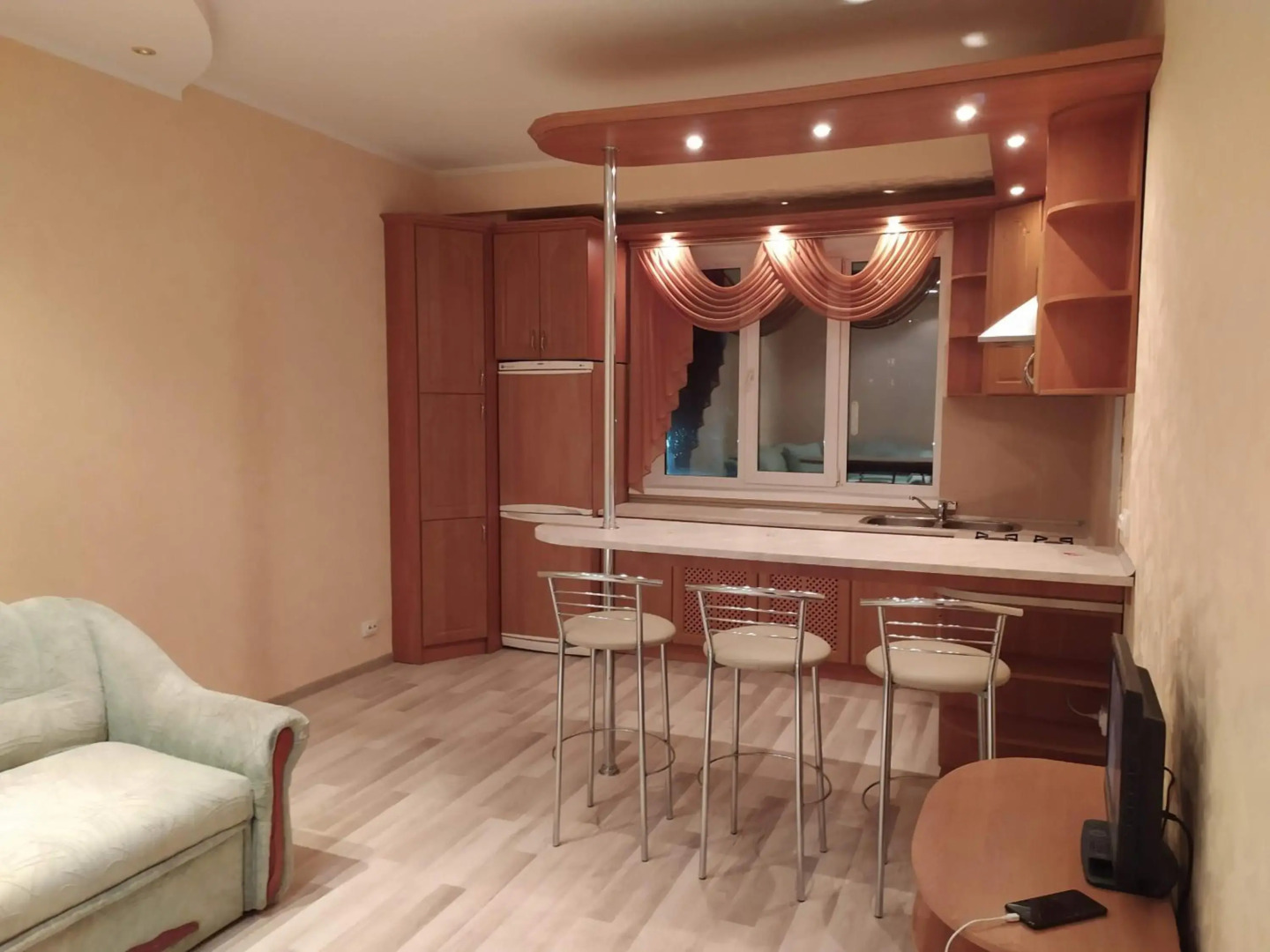 Двухкомнатная квартира с кухней студией Бровары.