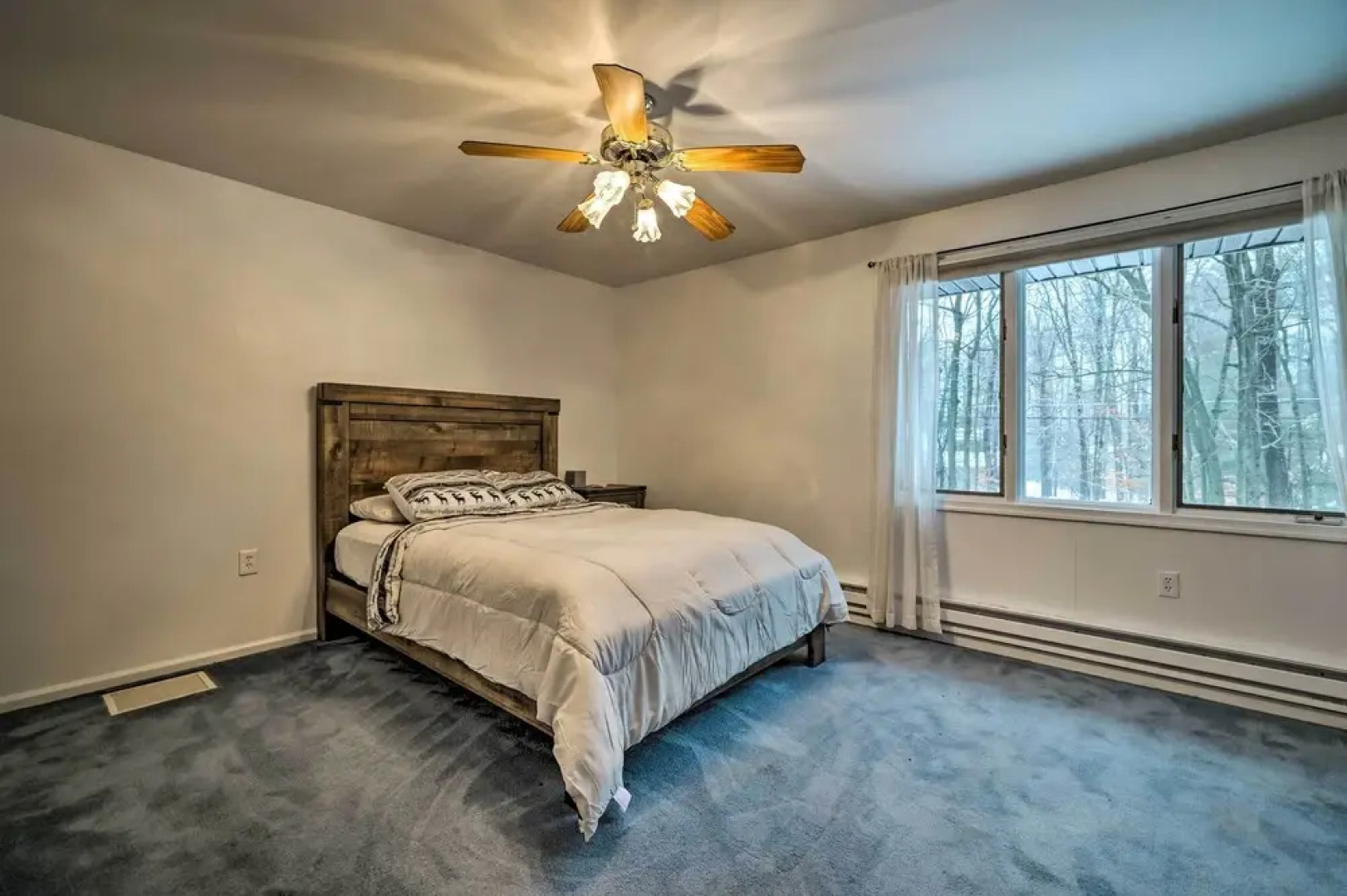 Pocono Pines Home ~ 10 Mi to Skiing & Hiking!