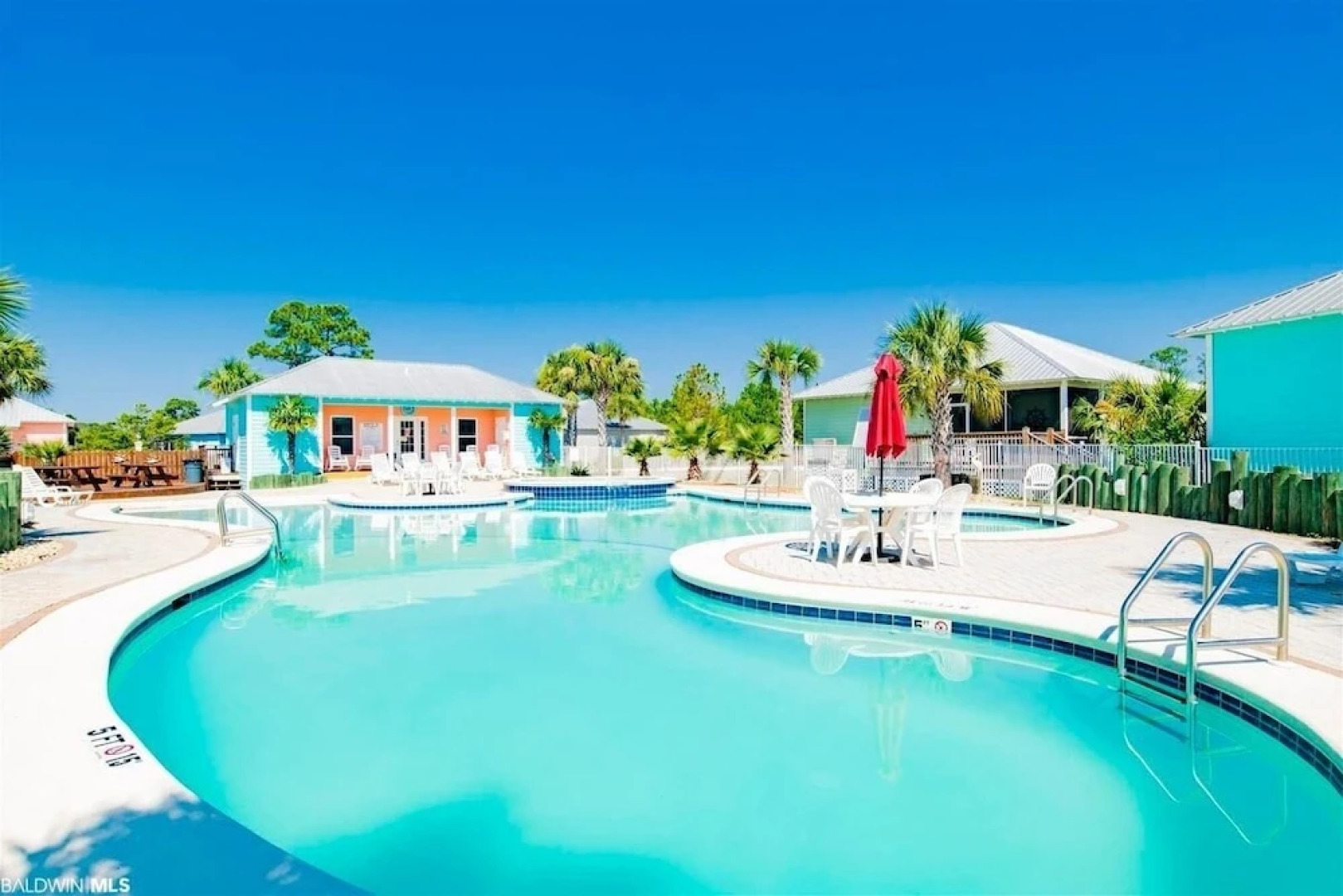 The Rookery Iii 7001 3 Bedroom Cottage by RedAwning