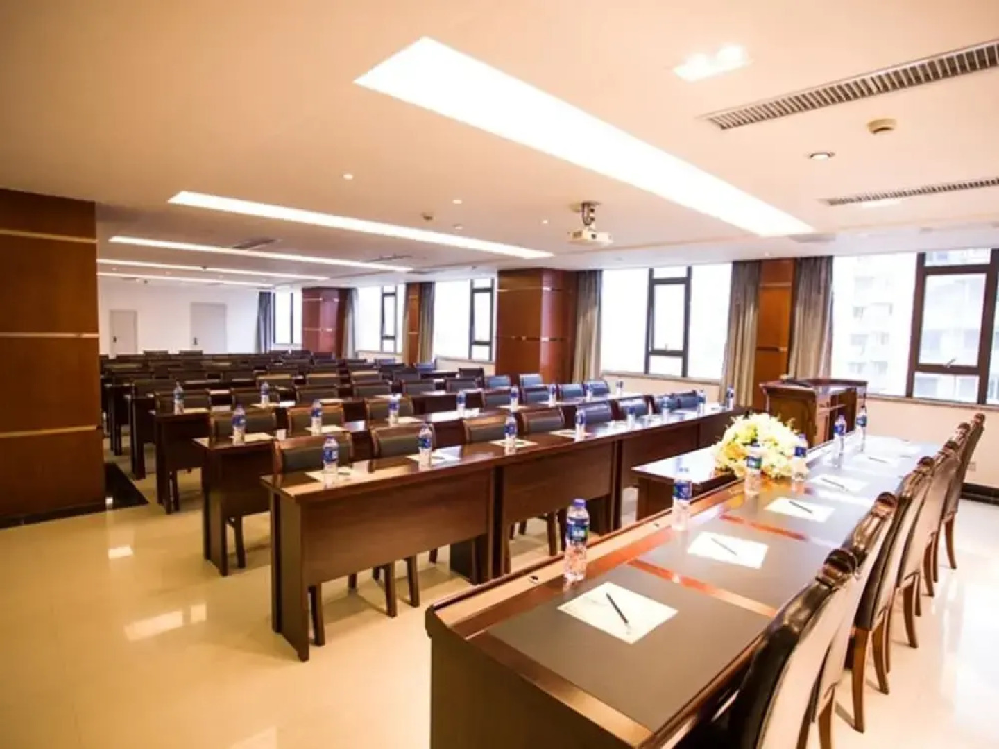 GreenTree Inn Anhui Wuhu Zhongshan Road Pedestrian Street Express Hotel