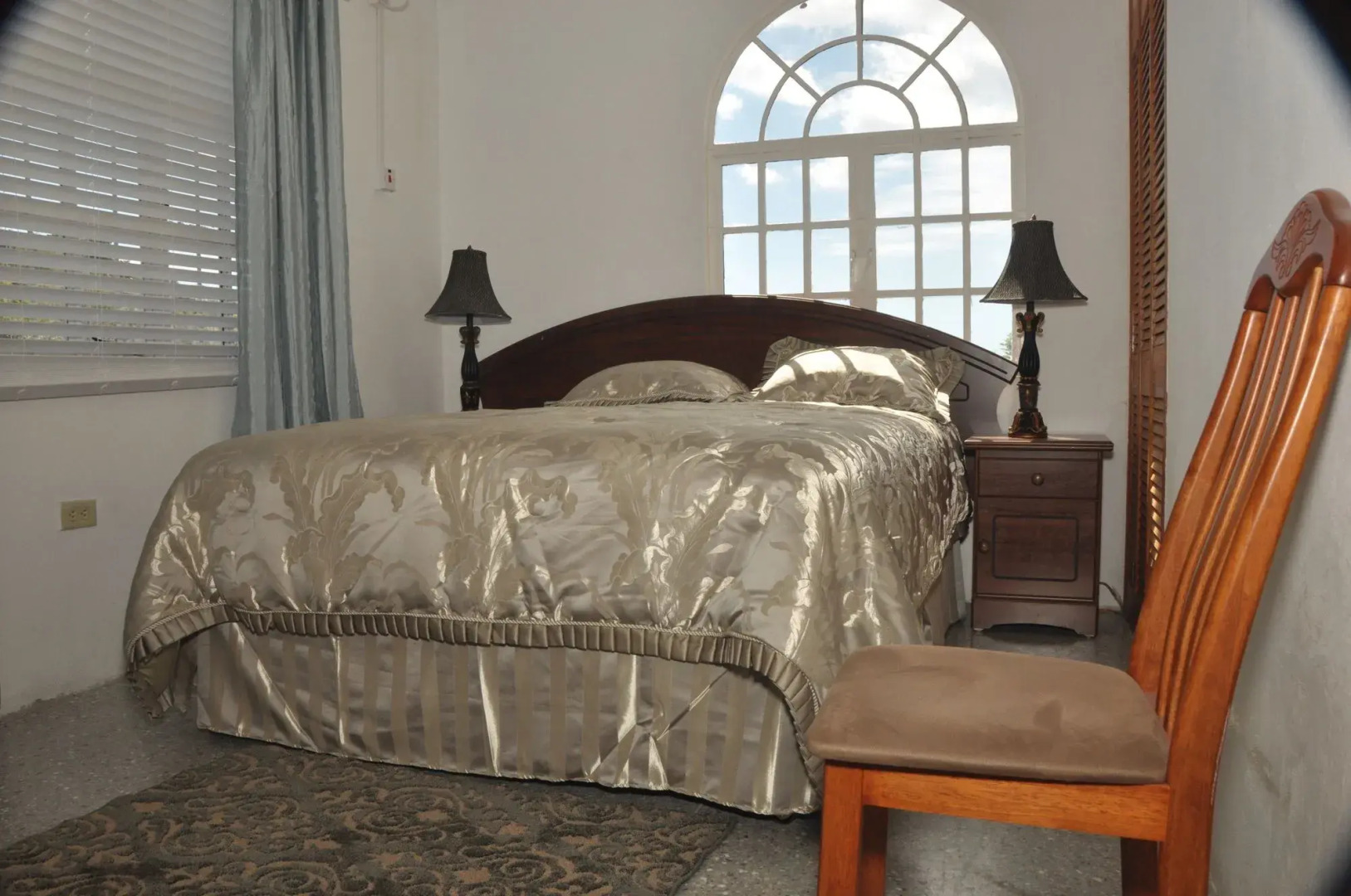 Len & Leona Holiday Hideout