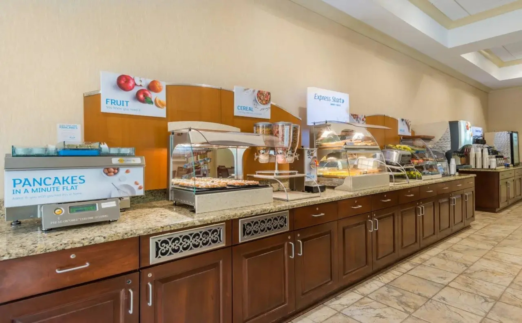 Holiday Inn Express & Suites Rochester Webster by IHG