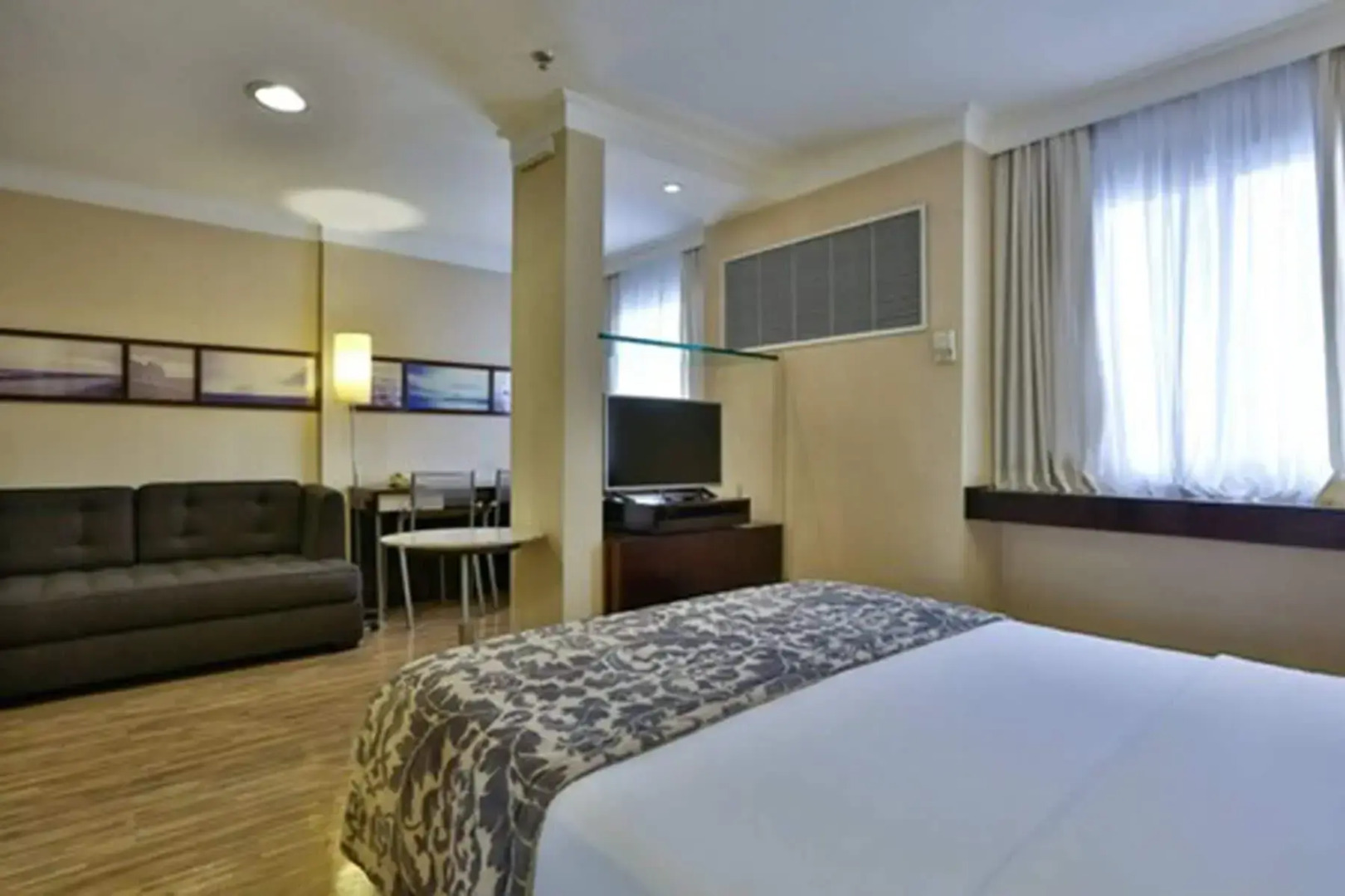 Transamerica Prime International Plaza