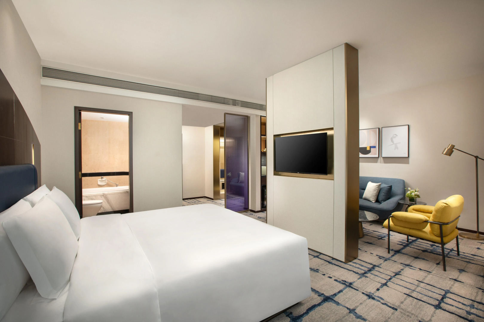 voco Wuhan Xinhua by IHG