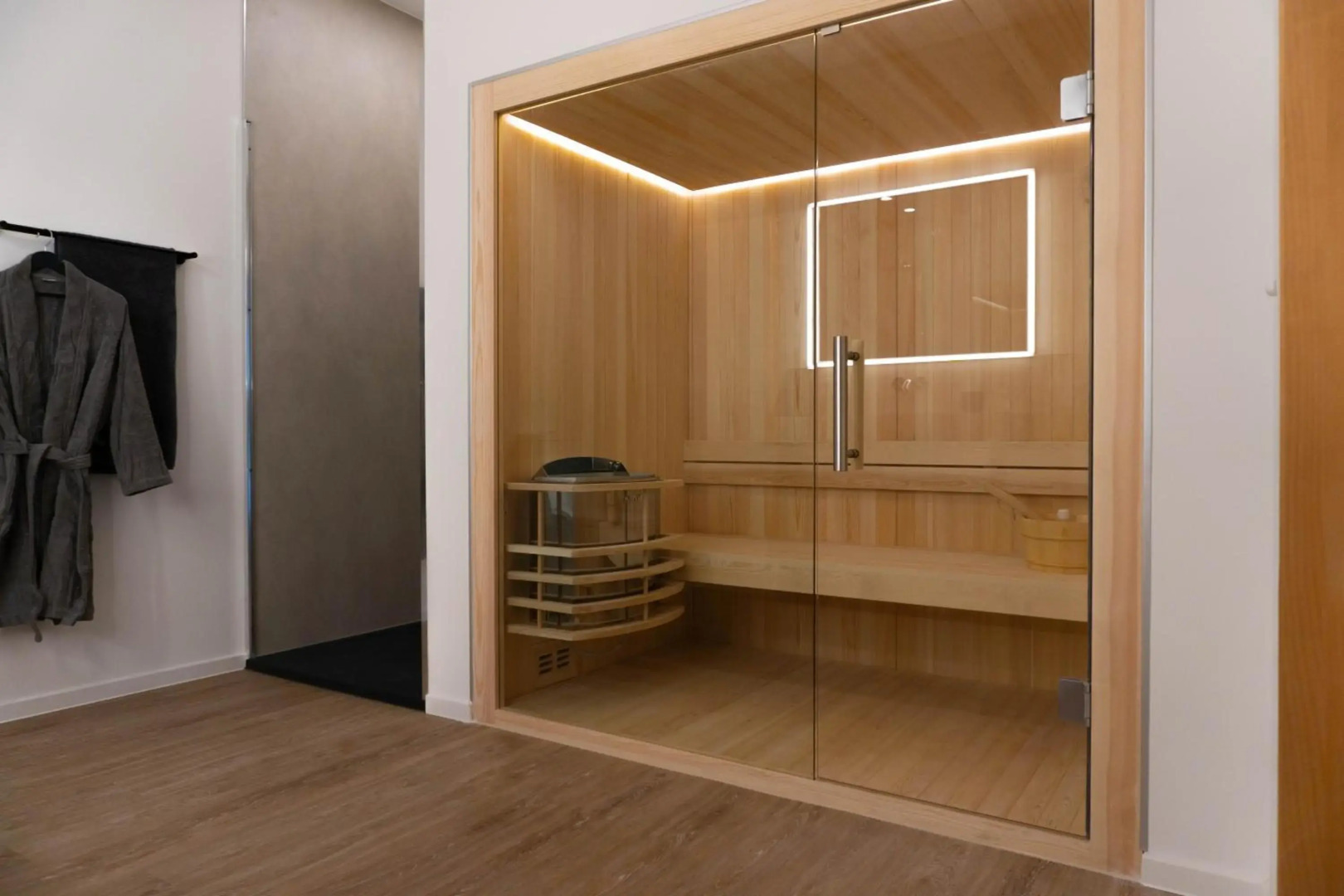 Velo & Wohnen -NEU- Elektroräder inklusive - Sauna