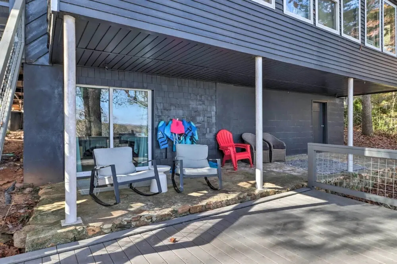 'the Chalet on Sinclair' w/ Private Dock & Kayaks!