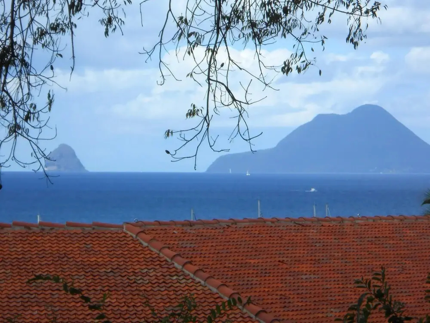 Studio in Saint- Anne, With Furnished Garden and Wifi - 300 m From the
