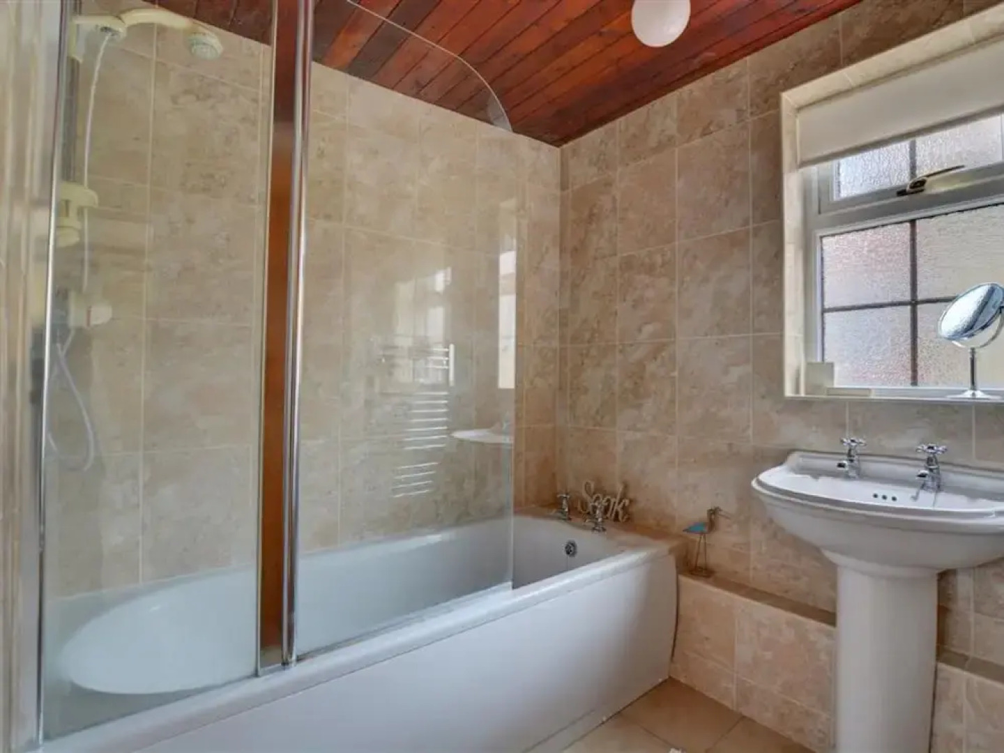 Cozy Holiday Home in East Runton near Beach