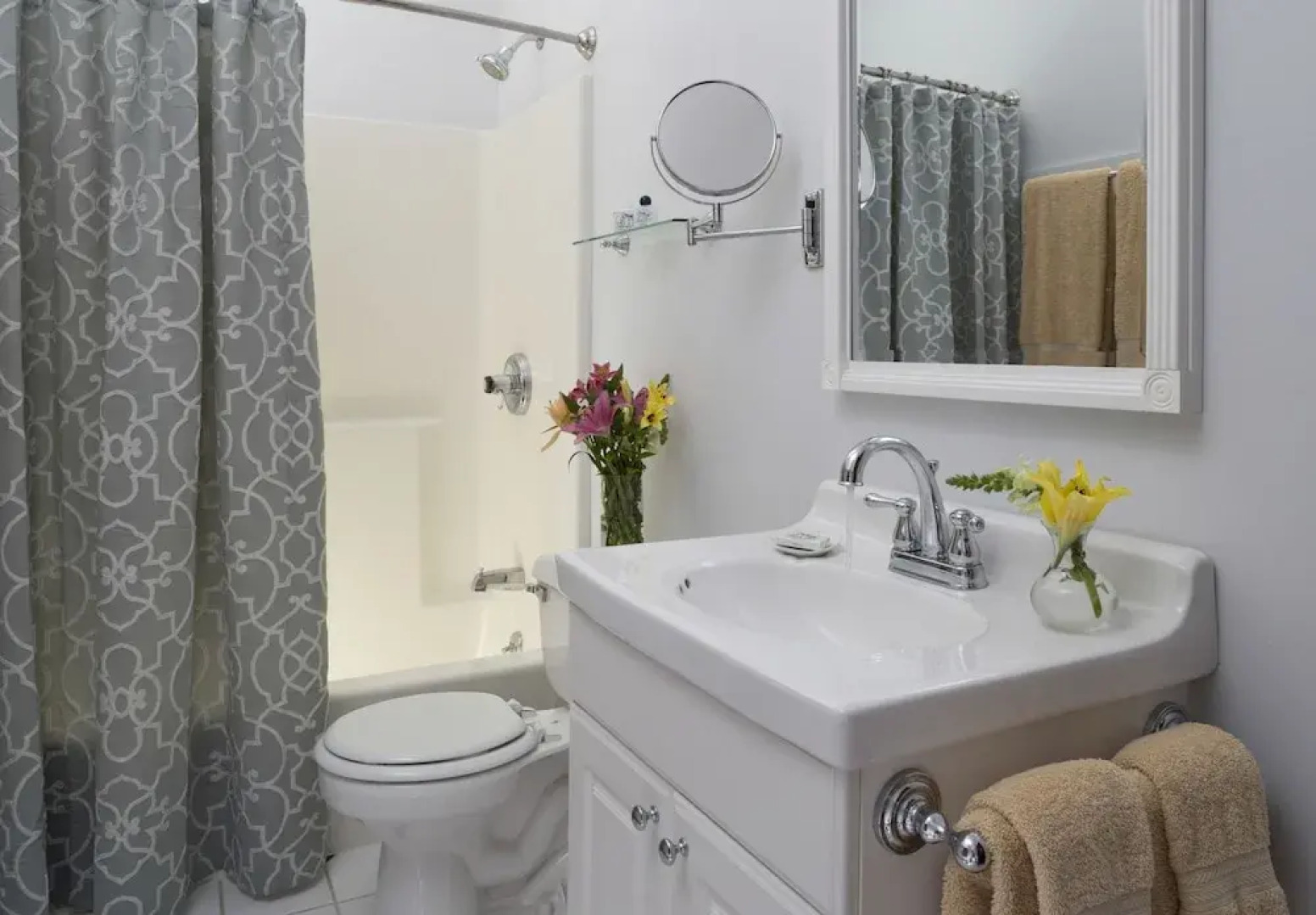 Brewster House Bed & Breakfast