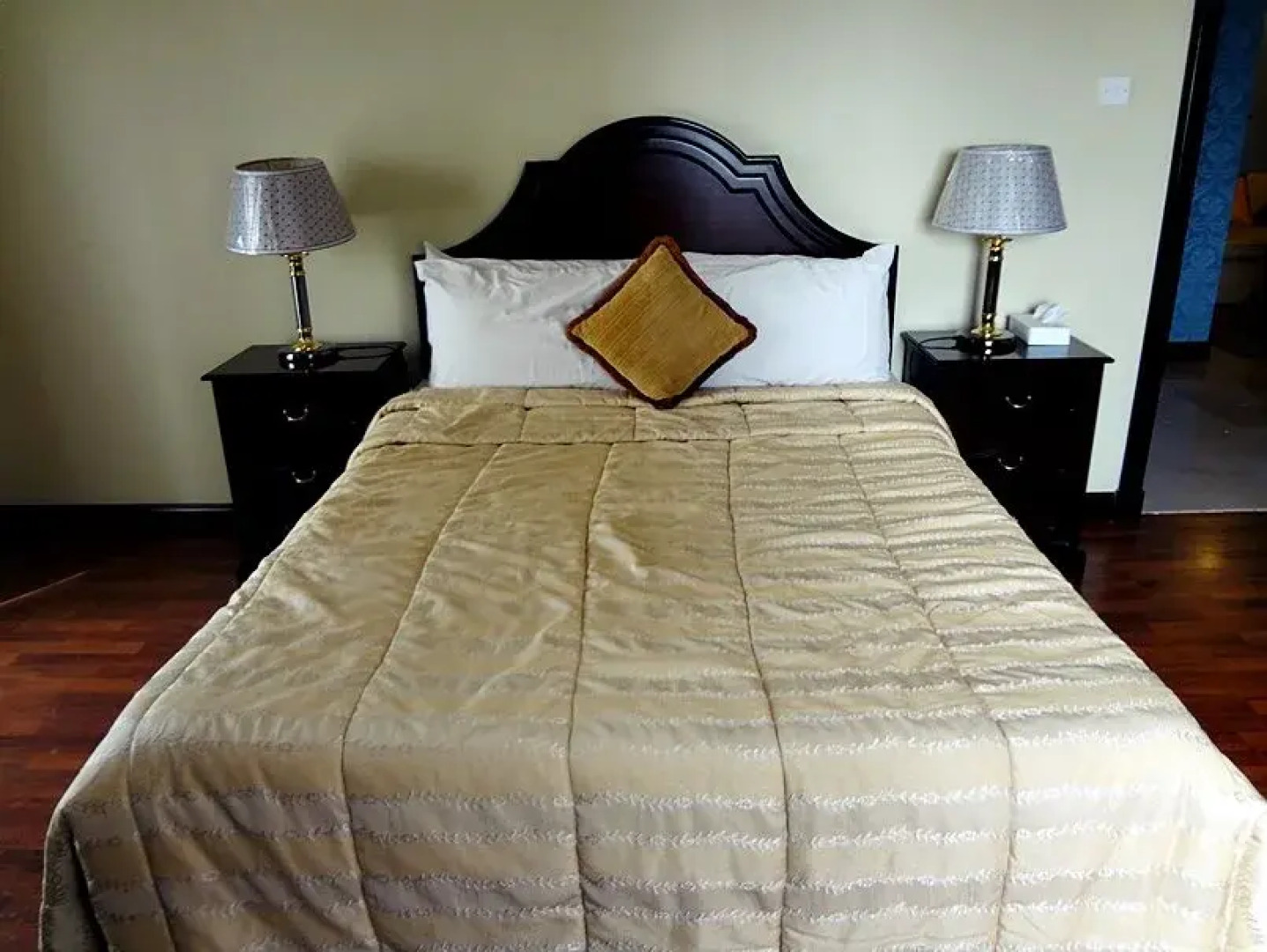 Riviera Palace Deluxe Suites