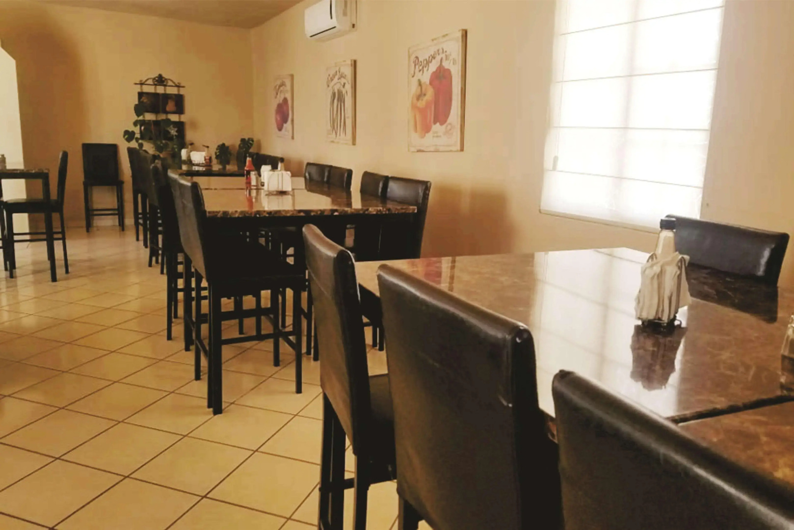 Laos Mar Hotel & Suites