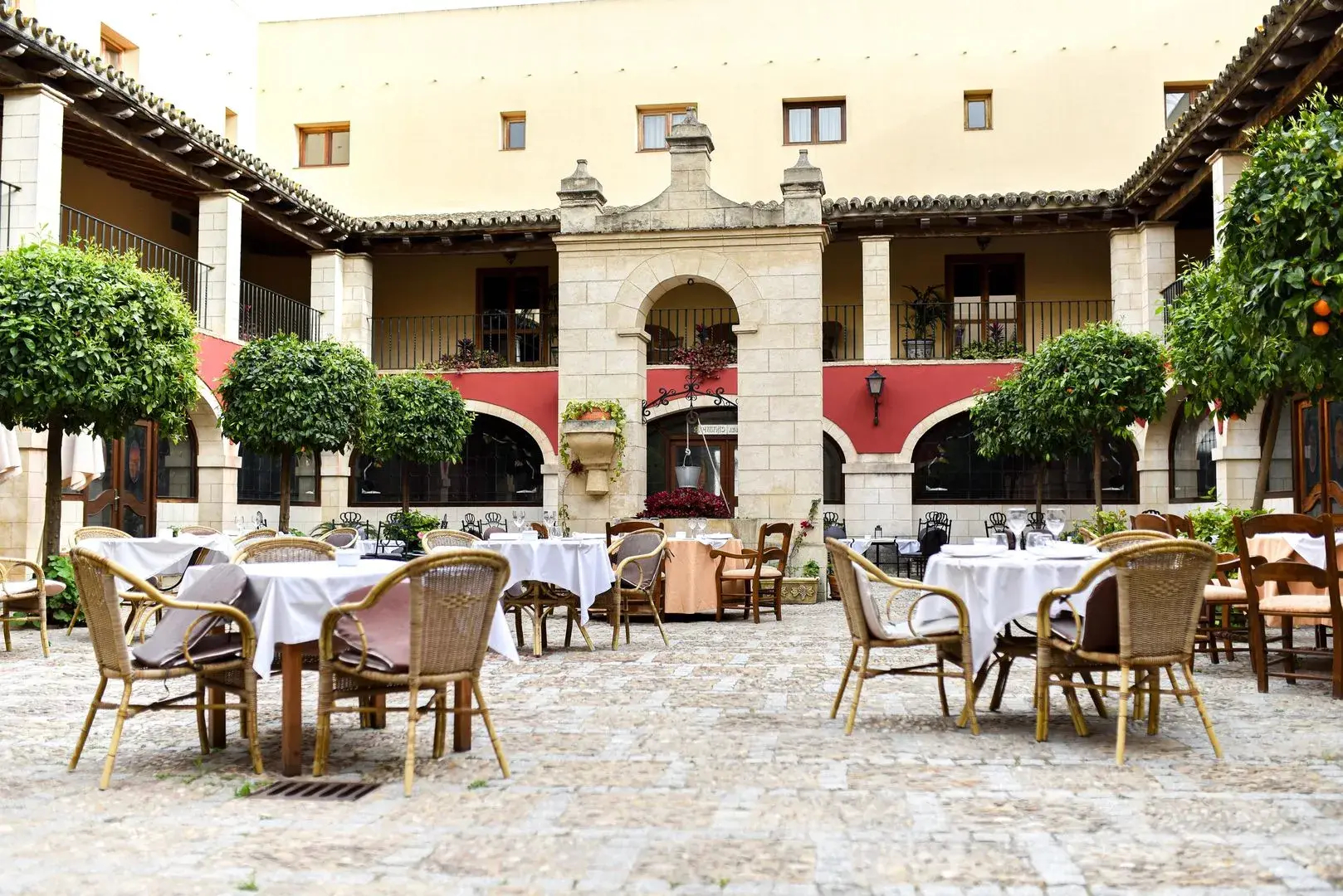 Hotel Alegria Bodega Real
