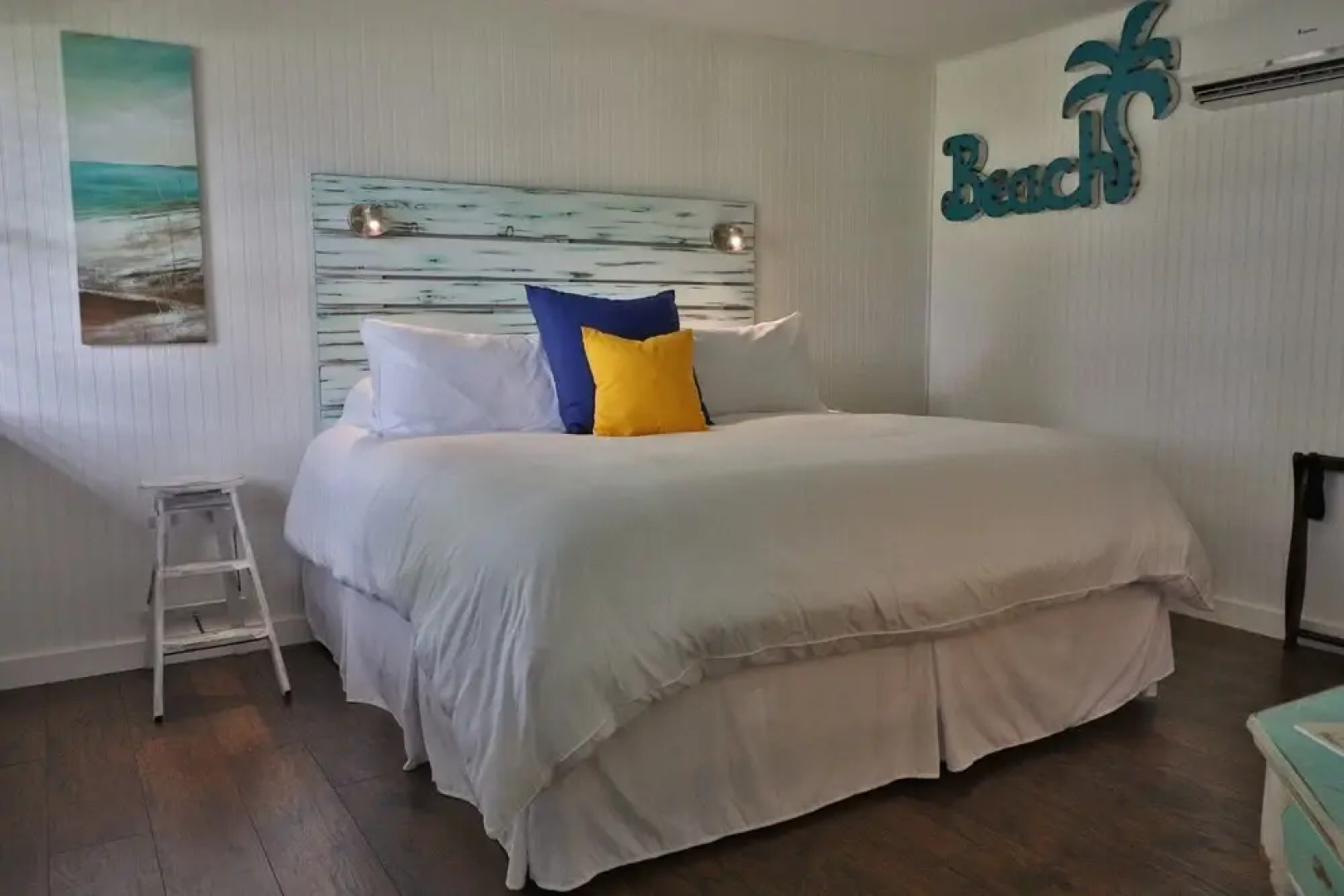 Travis Street Cottages