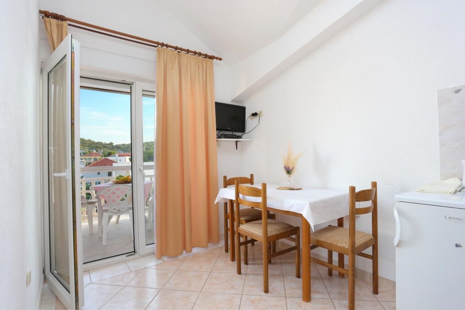 Studio apartment Lias 2 - with restaurant: SA8 Rogoznica, Riviera Sibenik