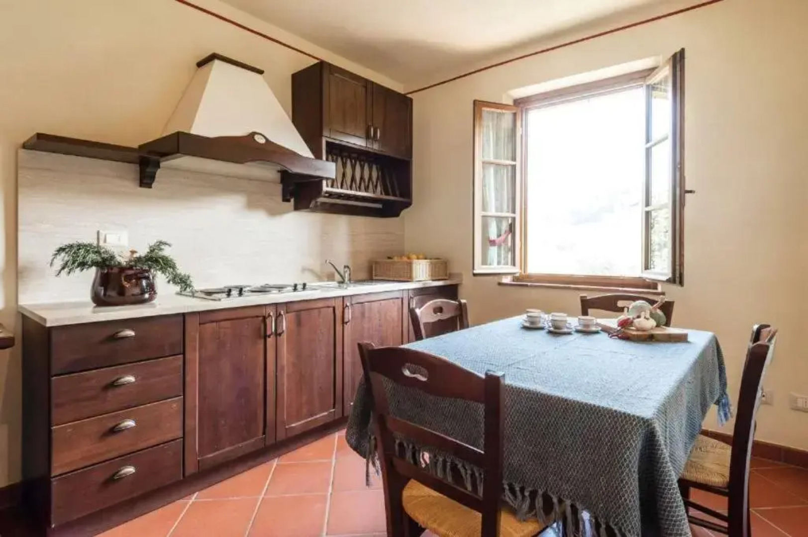 2 bedrooms appartement with shared pool terrace and wifi at Montecarlo