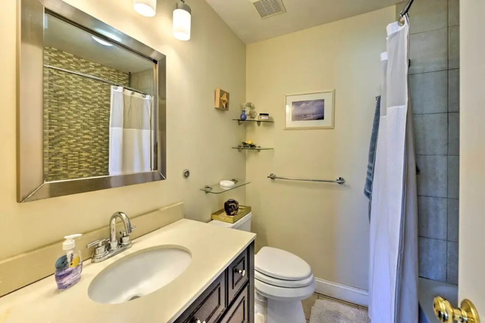 Brigantine Beach Block Townhome w/ 3 Balconies!