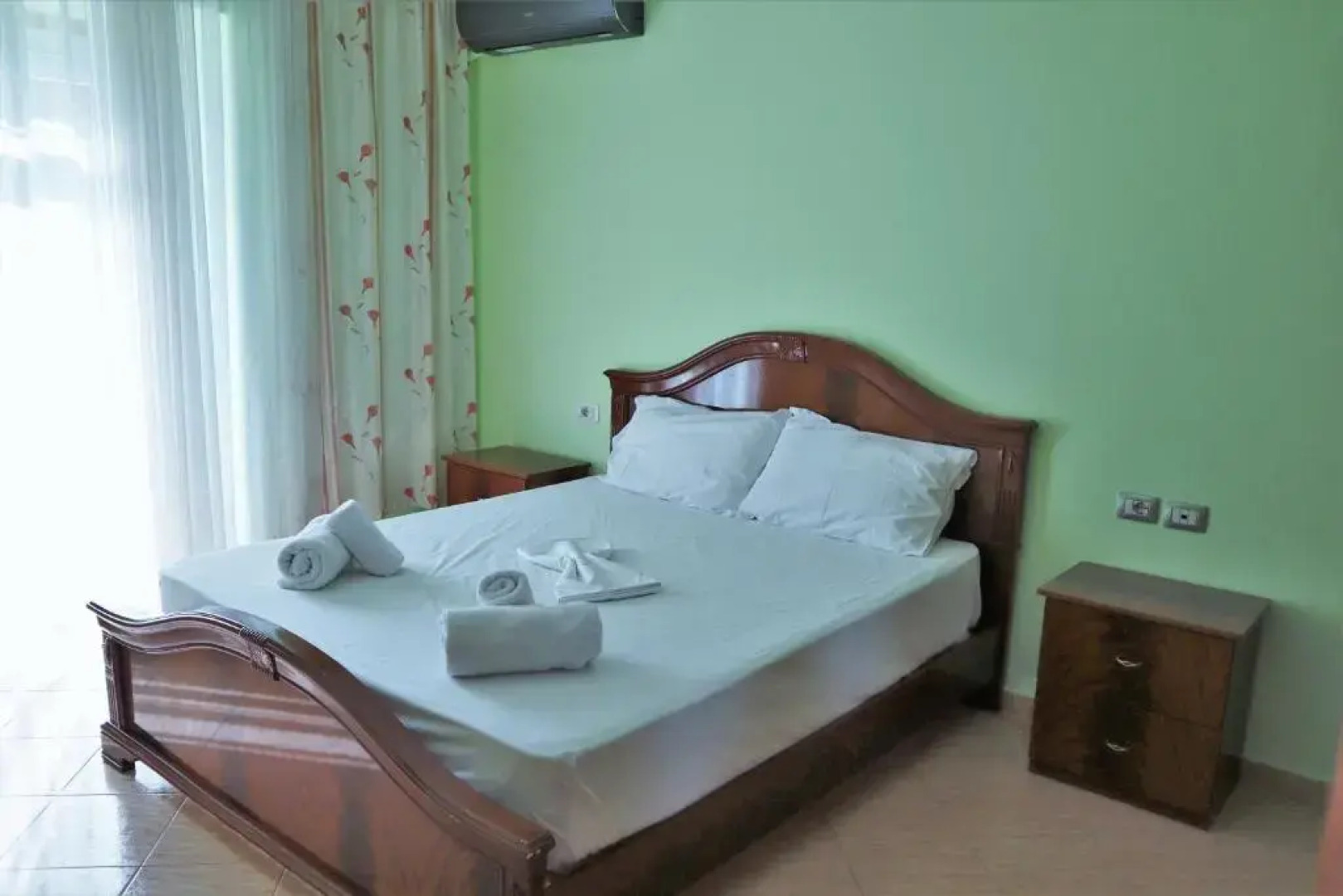 Rei's Apartment Permet