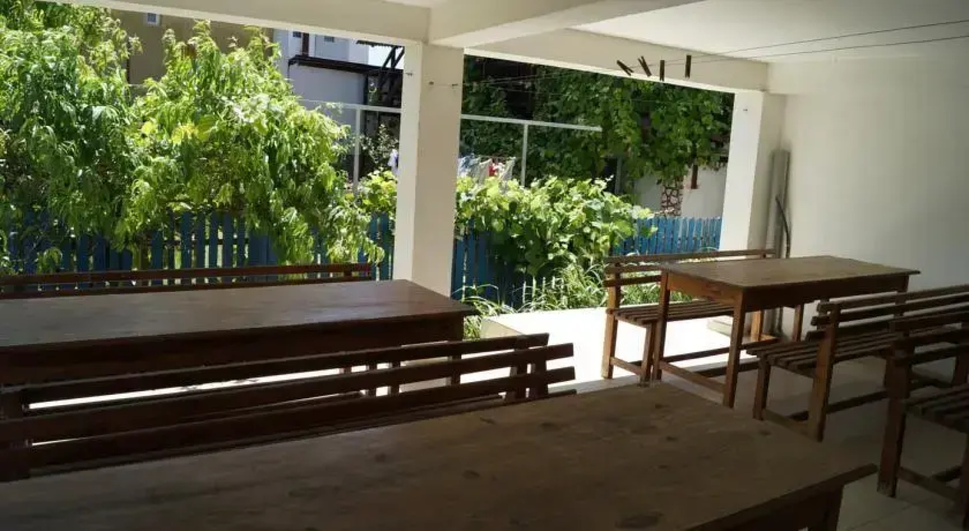 Pura Vida Breeze Hostel