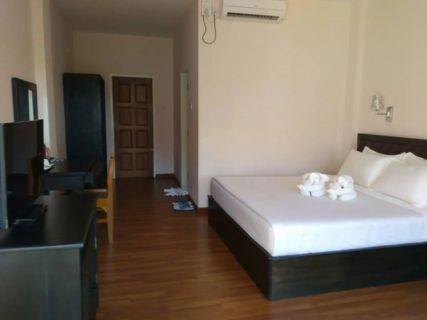 Grand Ngwe Saung Resort