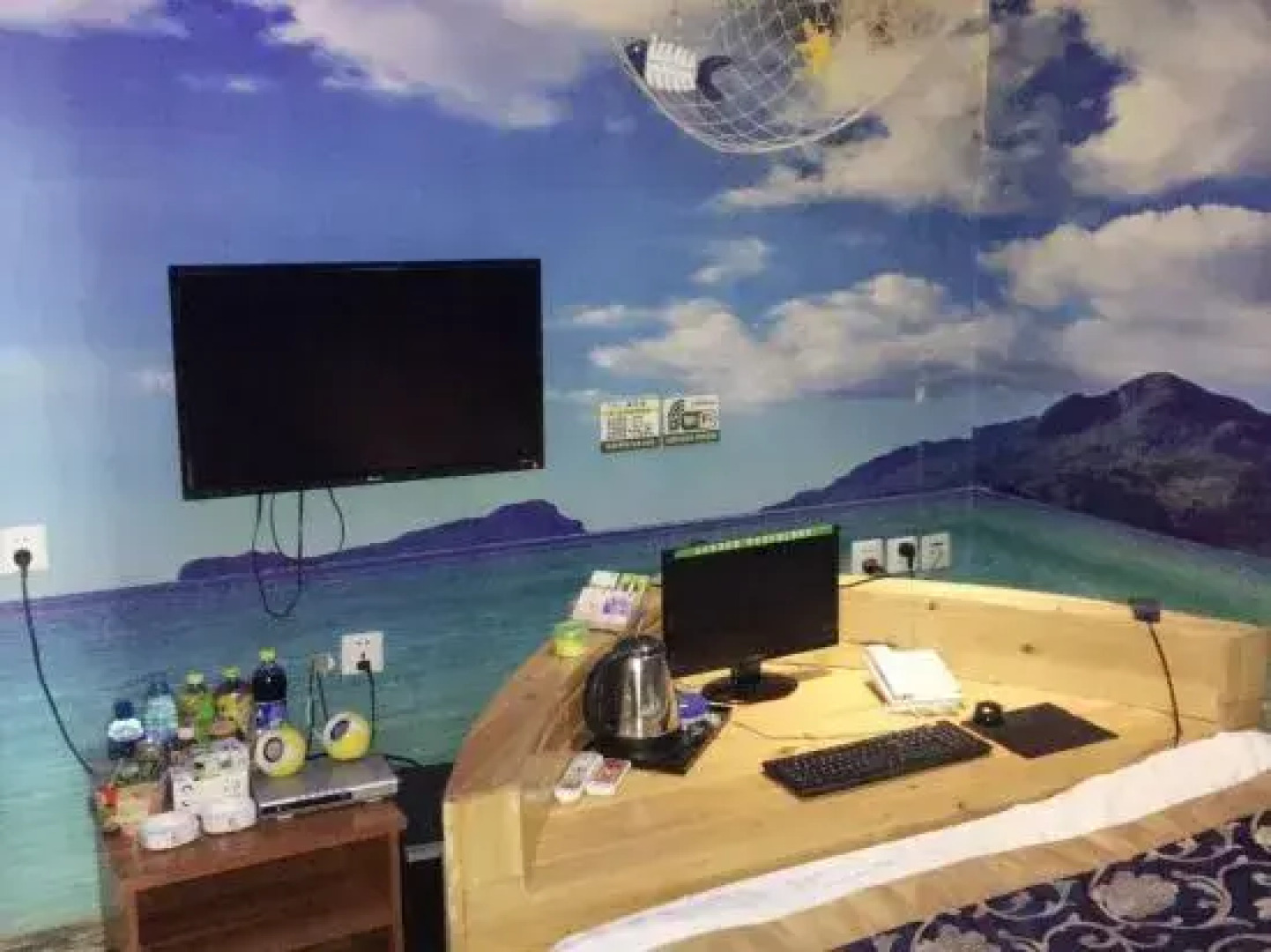 Daqing Zhichingchun Holiday Hotel (Baicheng Railway Station)