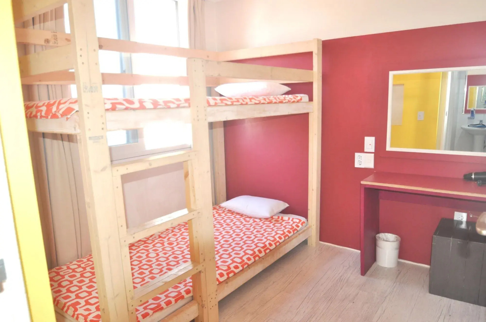 Slow Citi Guesthouse - Hostel