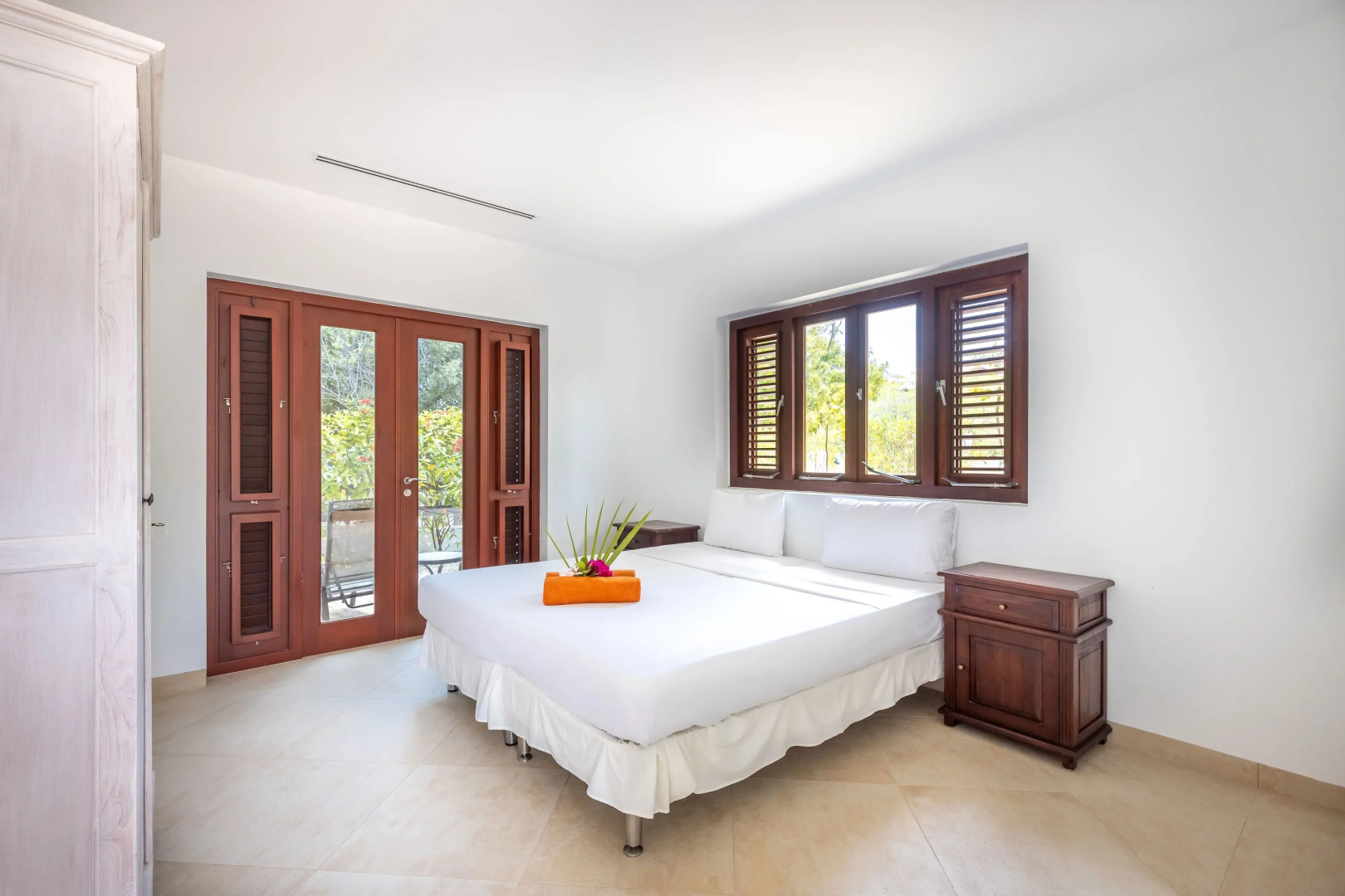 New Oceanfront Luxury Mansion W/ Private Beach & Pool - Gated Community