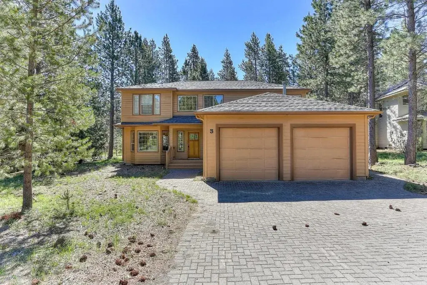3 Mt. Baker-AC-Hot Tub-4BR/3BA