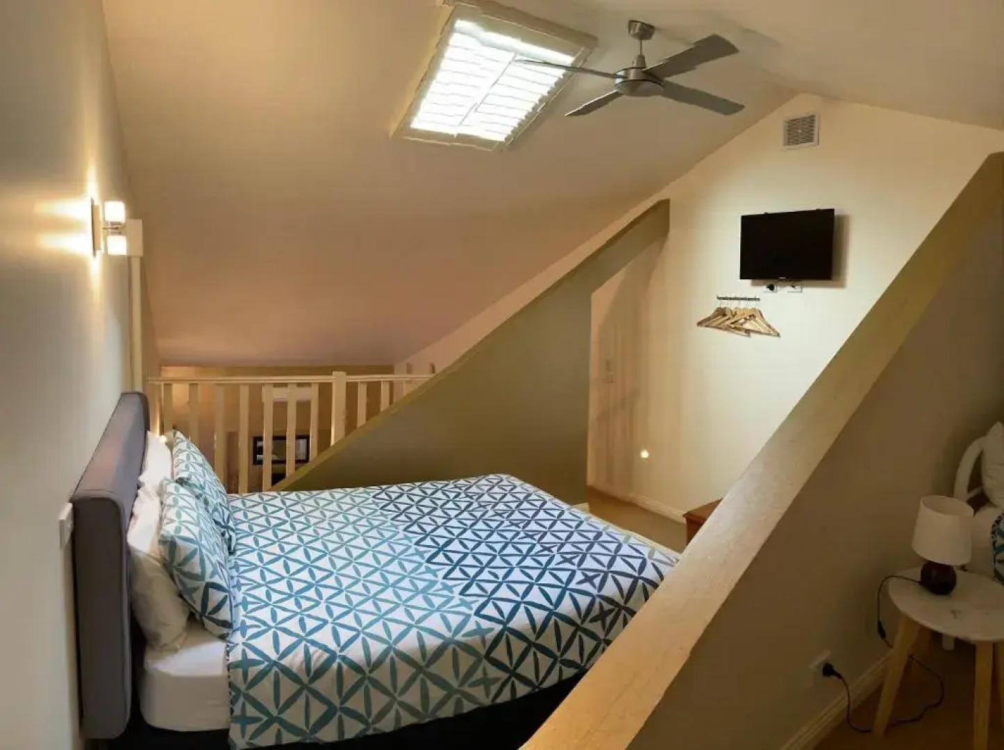 Austral Place 88 via Merri River