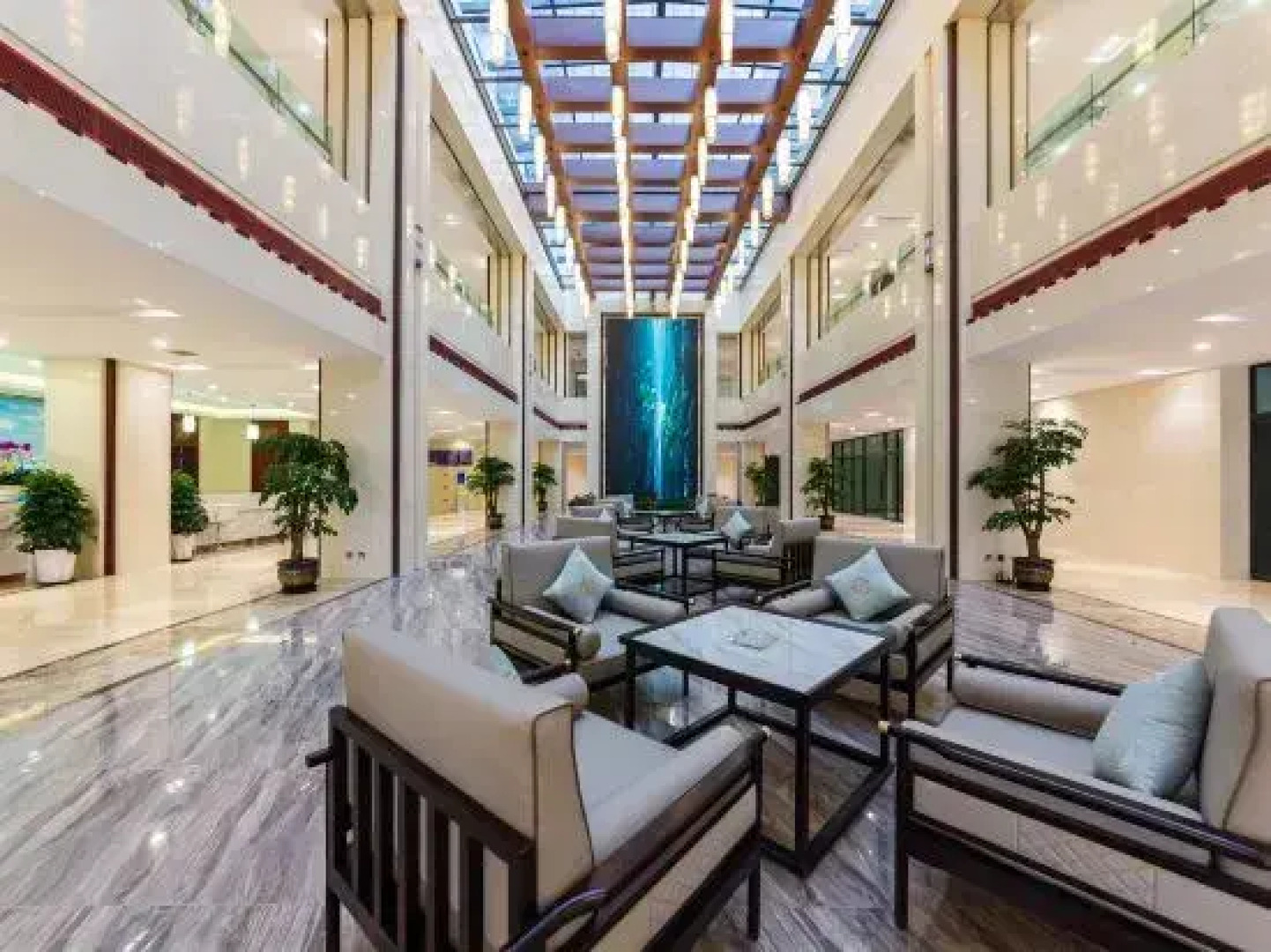 Minshan Shangling Airport Hotel