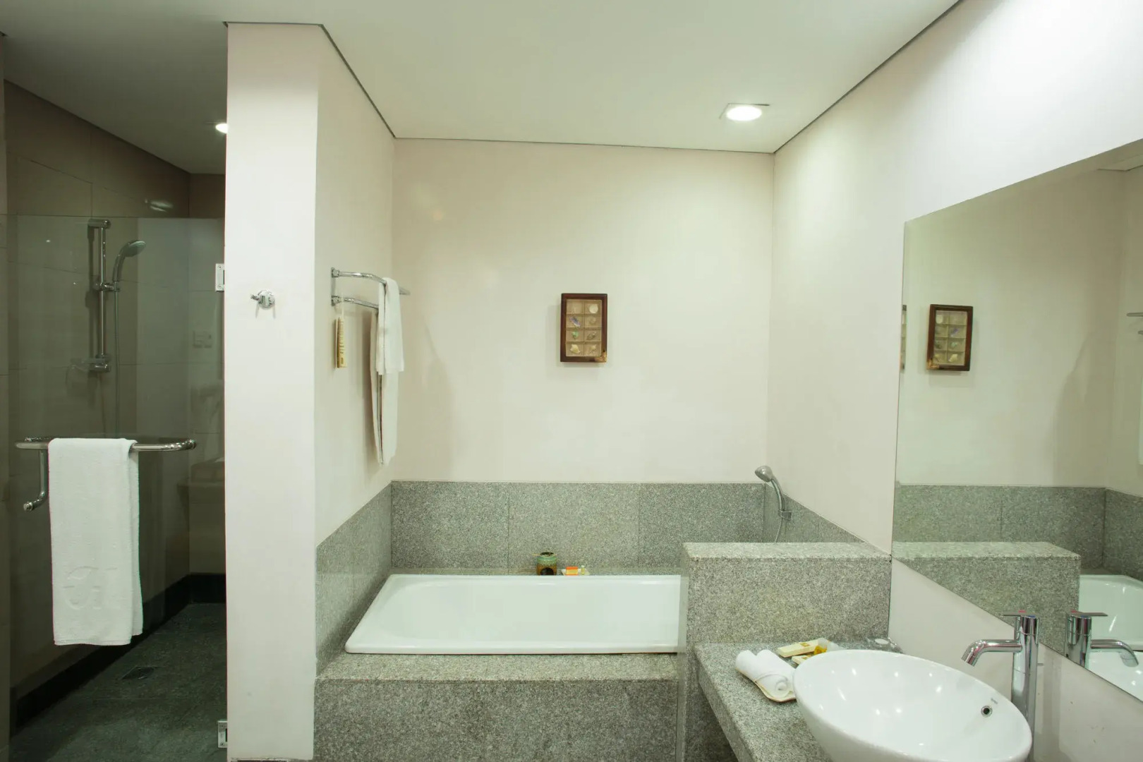 The Jayakarta Suite Komodo Flores