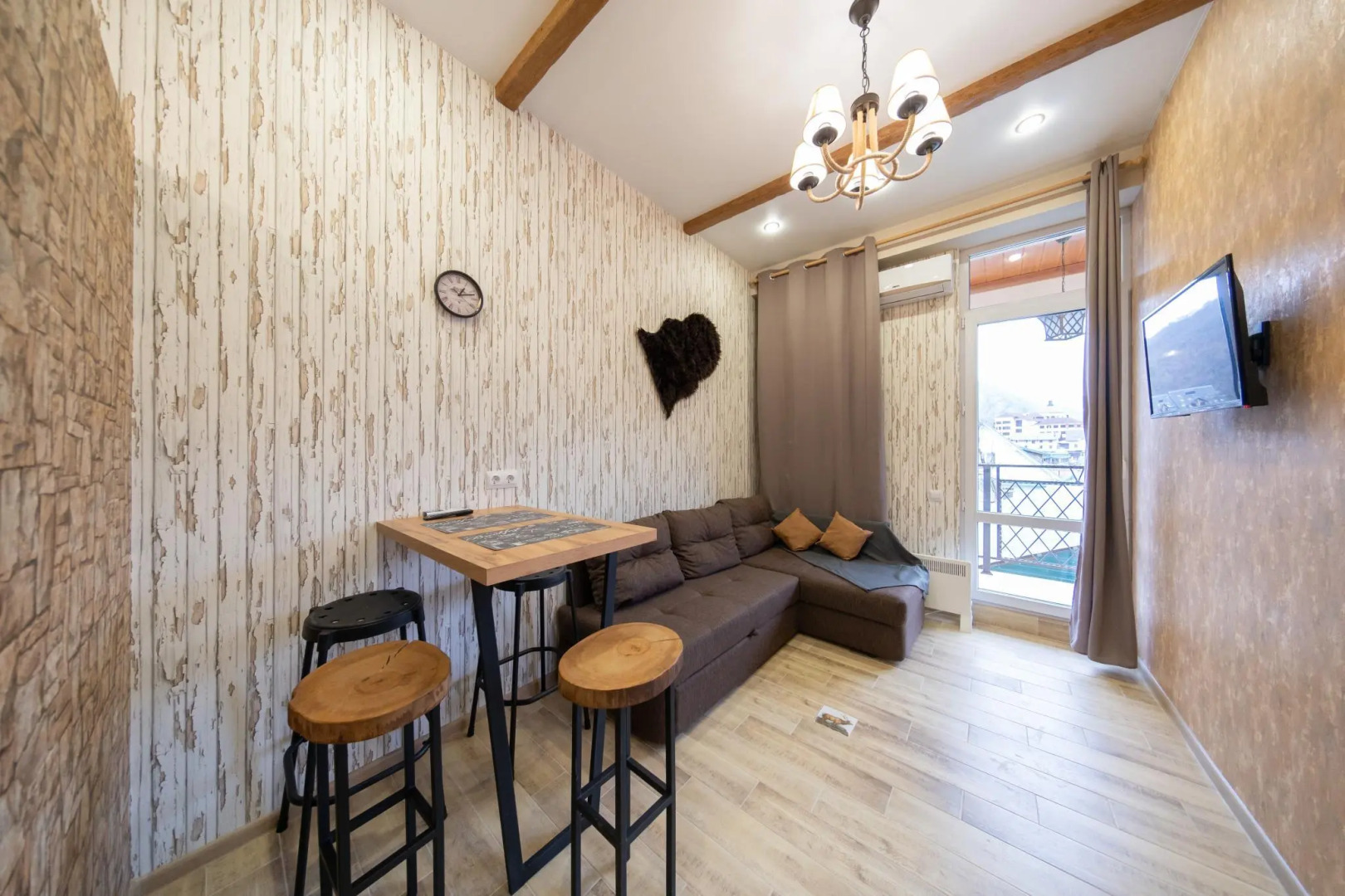 Море апартаментов на Автомобильном 10