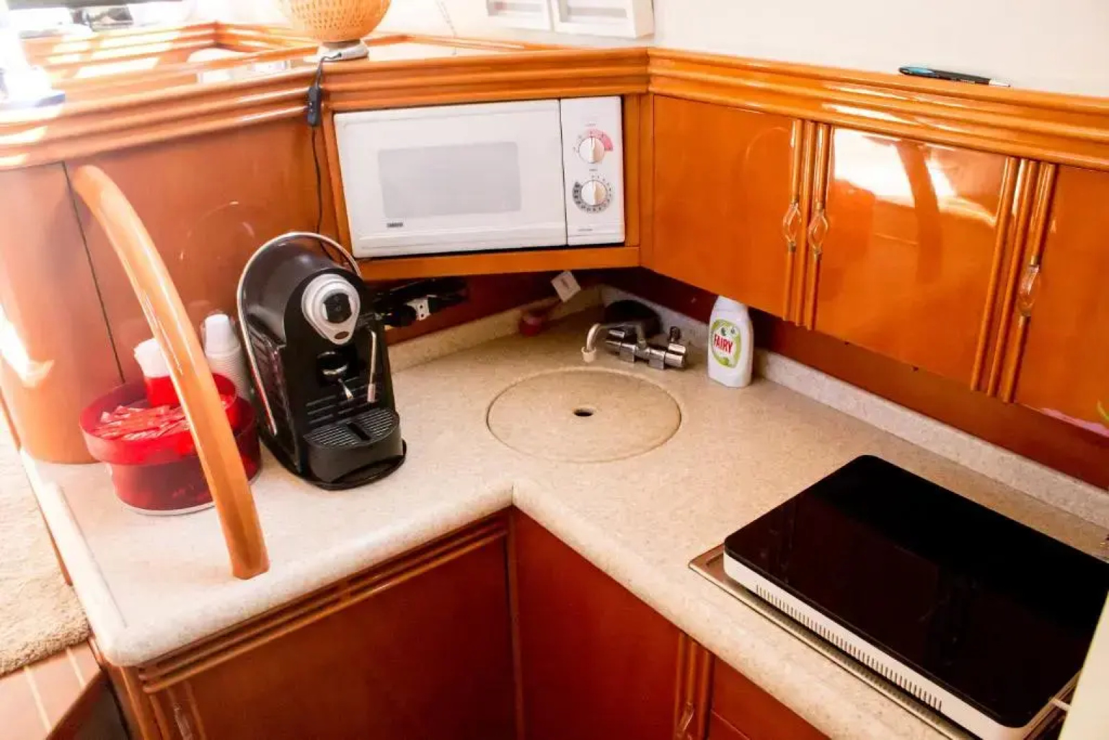 AQUADOURO Yacht RADAMES - Sleep Boat Experience