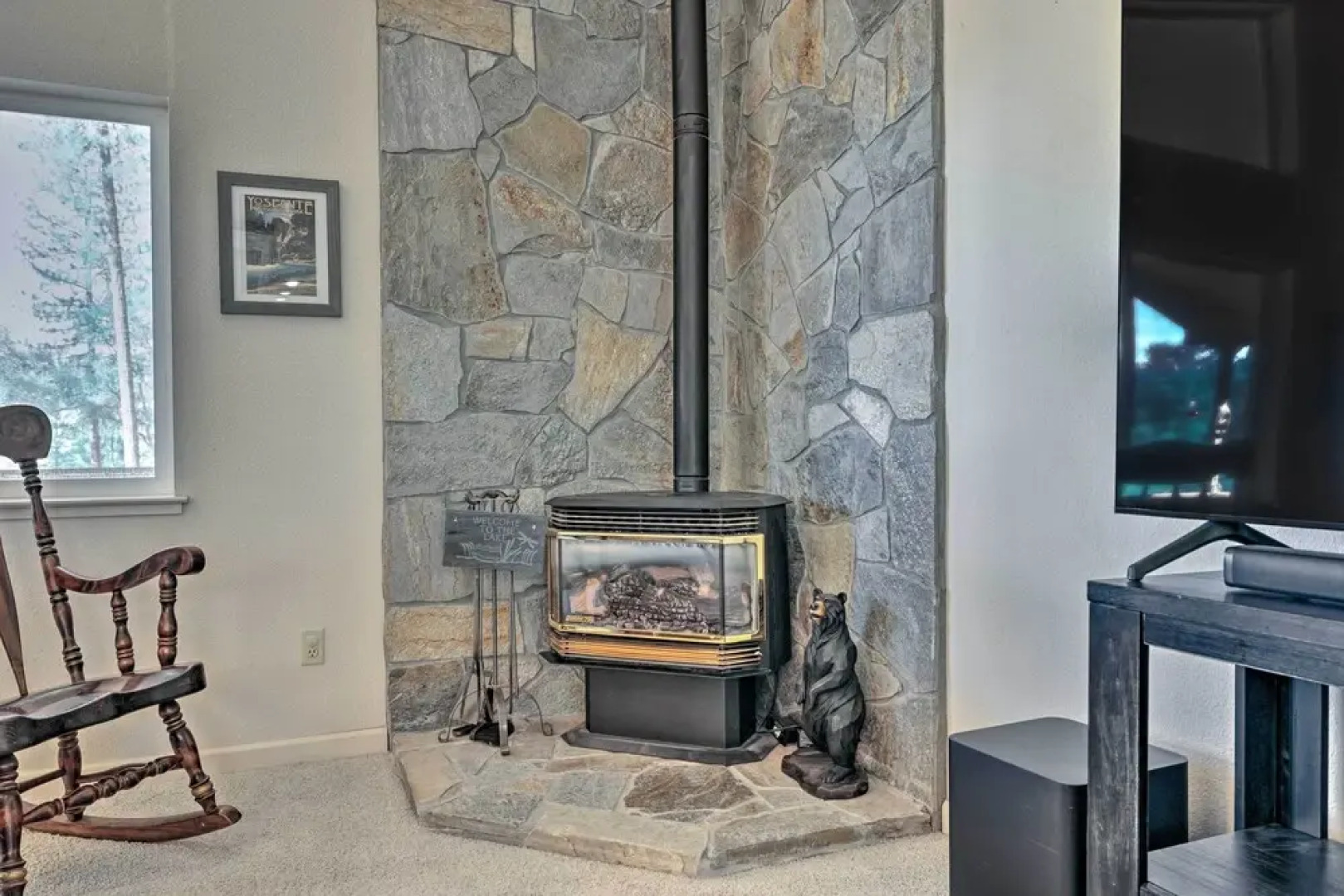 Woodsy Groveland Cabin w/ Deck < 3 Mi to Lake