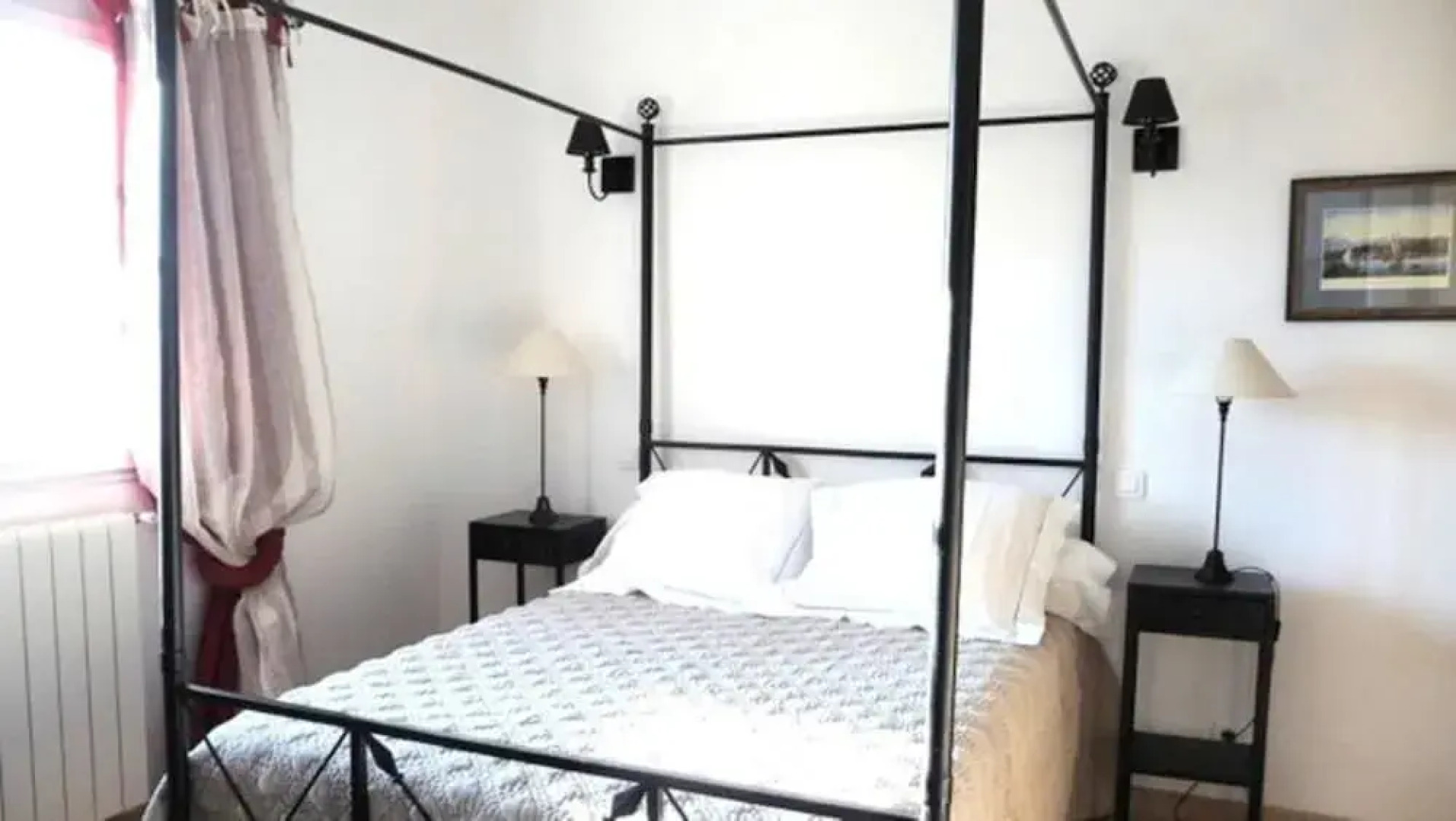 Domaine Des Trois Roses