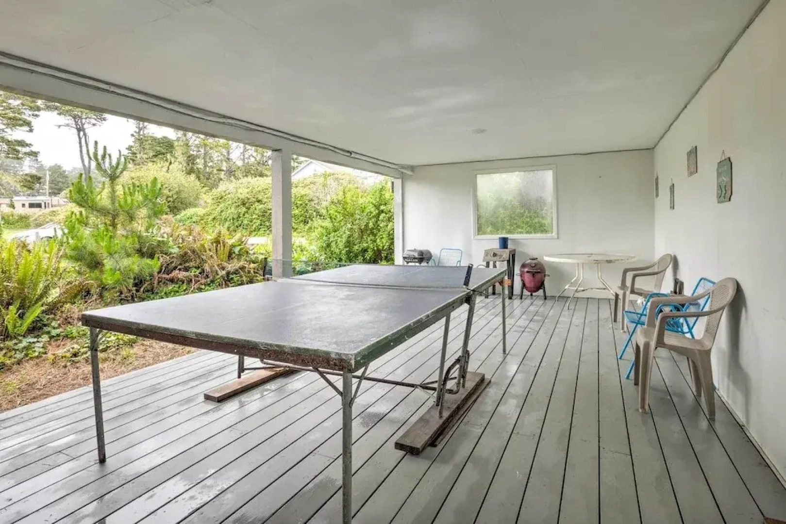 Serenity By The Sea - Chic Oceanfront Home w/ Deck