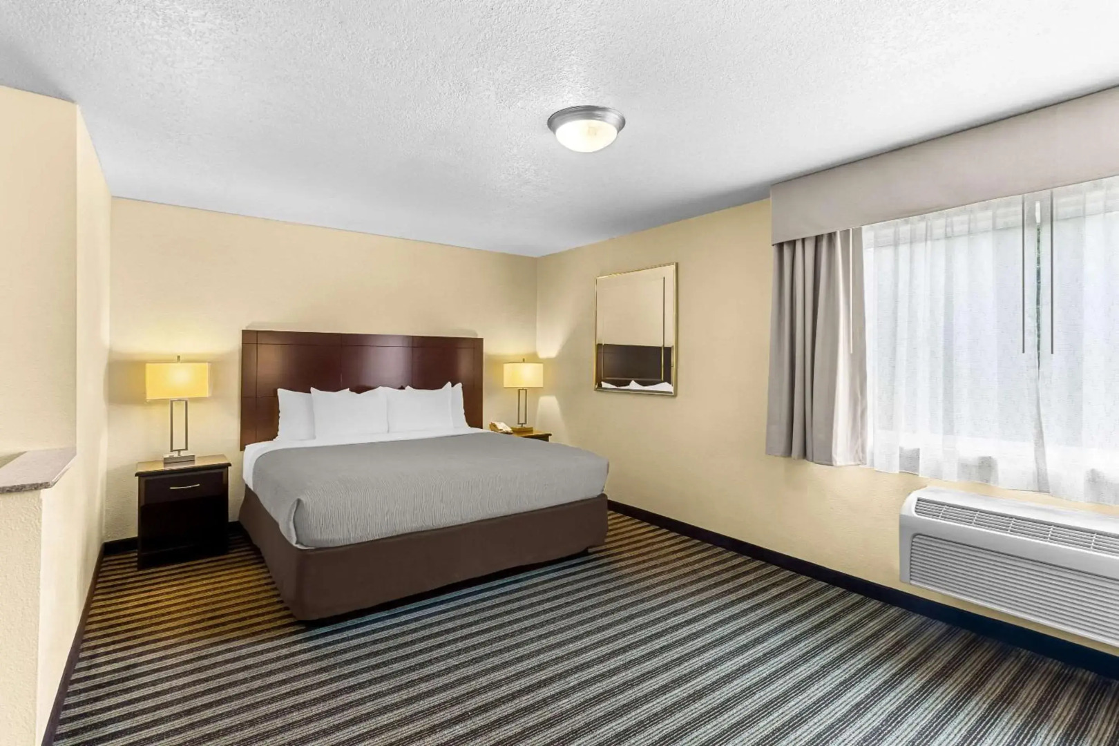 Quality Inn & Suites Vancouver - Hazel Dell