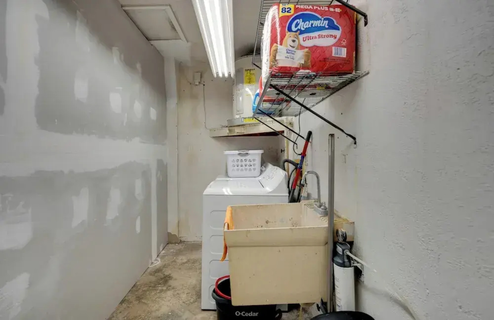 Home Near Werner-boyce & New Port Richey!