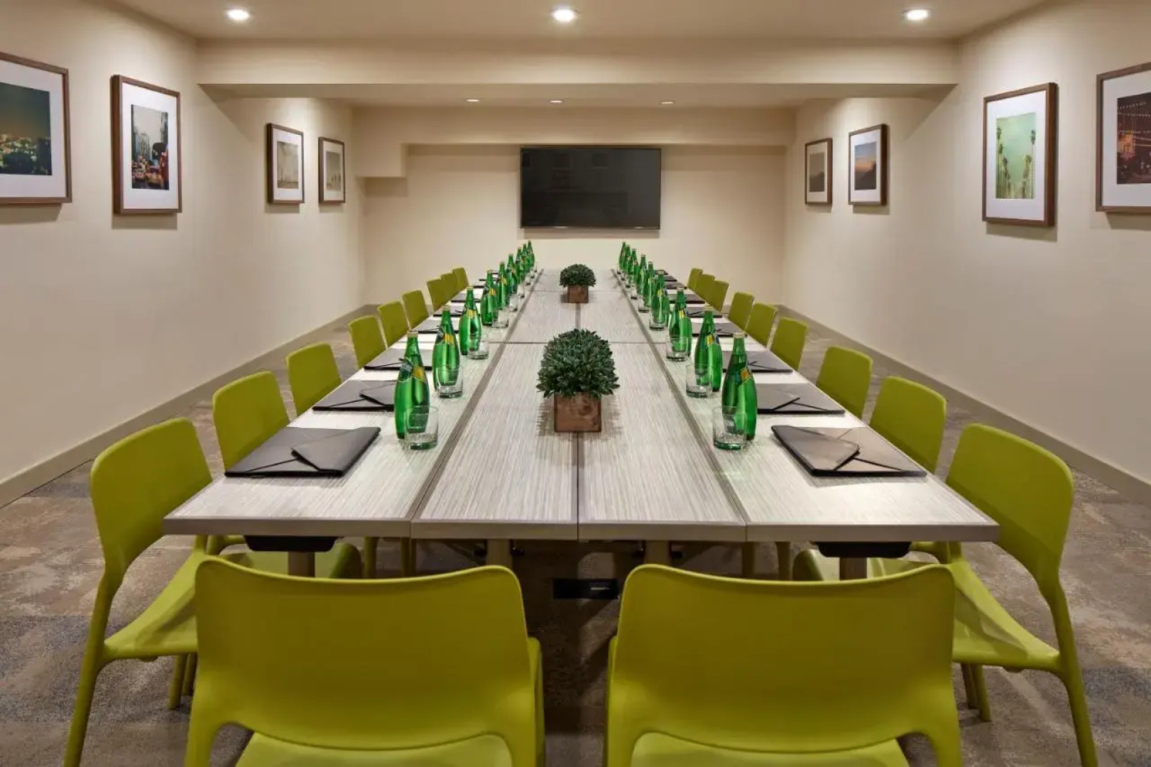 The Anza - A Calabasas Hotel